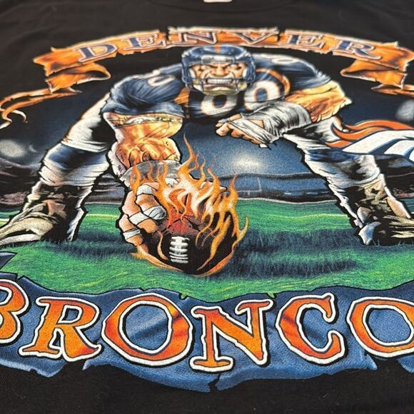 NFL Denver Broncos Graphic Tee - Picture 5 of 11